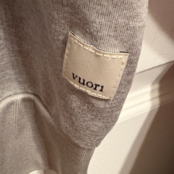 Vuori Women's Long Sleeve Gray Tee - Picture 2 of 6